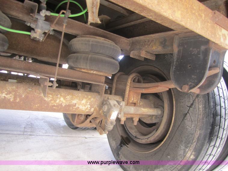 image for item 3039 1997 Trailmobile 53' dry van semi-trailer