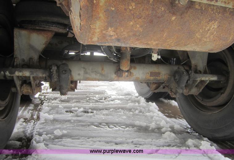 image for item 3042 1998 Great Dane 7411TJWA 53' dry van semi-trailer