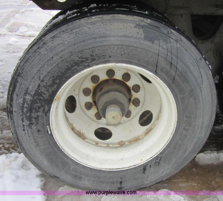 image for item 3043 1998 Great Dane 7411TJWA 53' dry van semi-trailer