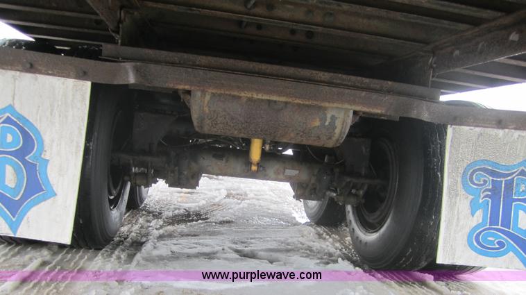 image for item 3044 1998 Great Dane 7411TJWA 53' dry van semi-trailer