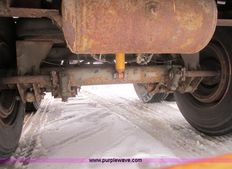 image for item 3045 1998 Great Dane 7411TJWA 53' dry van semi-trailer