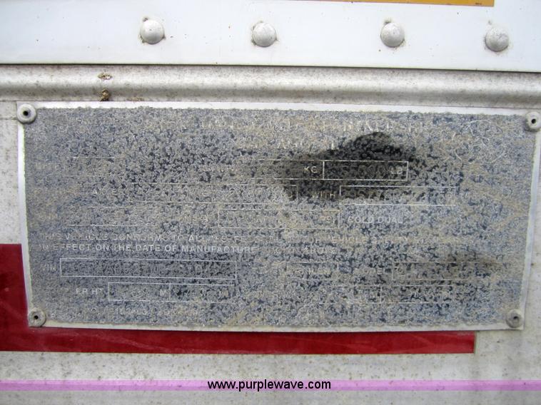 image for item 3047 1998 Great Dane 7411TJWA 53' dry van semi-trailer