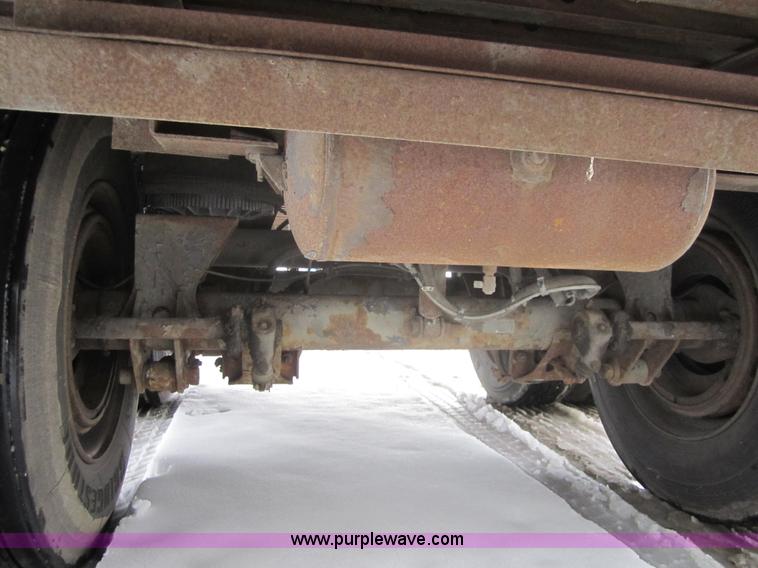 image for item 3052 1998 Great Dane 7411TJWA 53' dry van semi-trailer