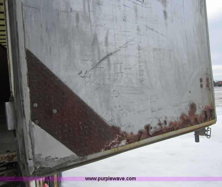 image for item 3052 1998 Great Dane 7411TJWA 53' dry van semi-trailer