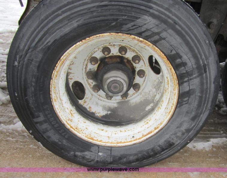 image for item 3055 1999 Wabash 53' dry van semi-trailer