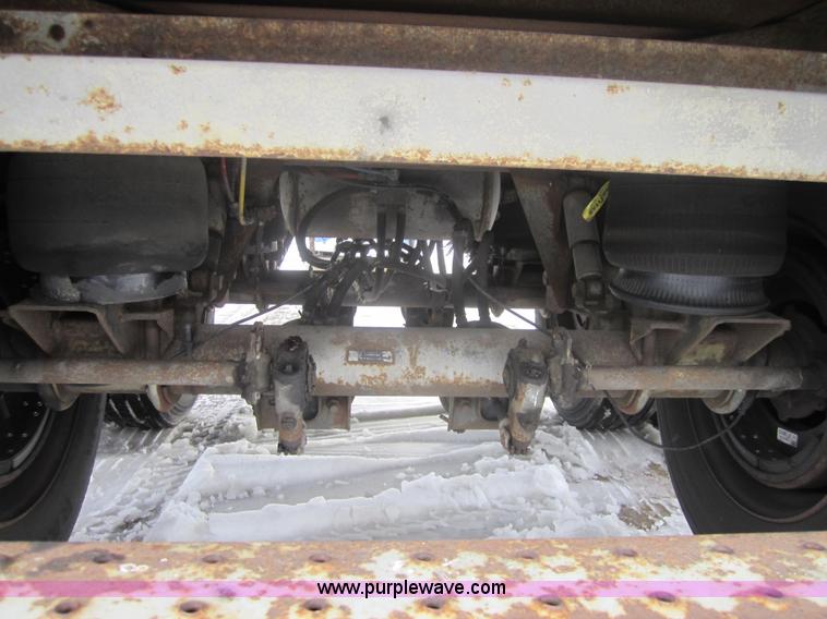 image for item 3057 2000 Trailmobile 53' dry van semi-trailer