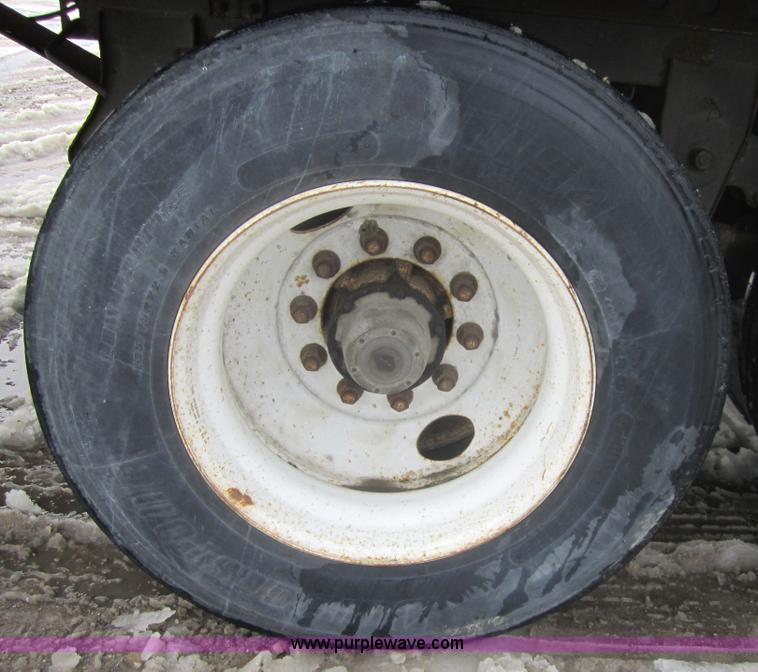 image for item 3058 1999 Wabash 53' dry van semi-trailer