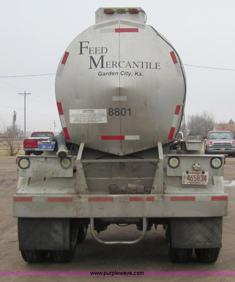 image for item 3305 1988 Acro stainless steel tanker trailer