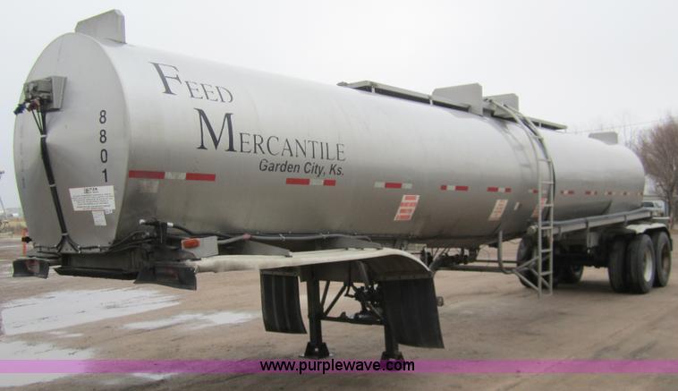 image for item 3305 1988 Acro stainless steel tanker trailer