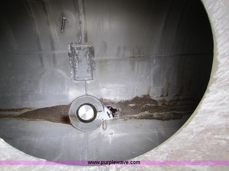 image for item 3305 1988 Acro stainless steel tanker trailer