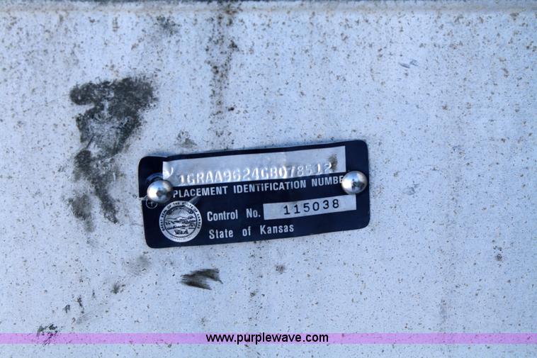 image for item 4751 1986 Great Dane dry van trailer