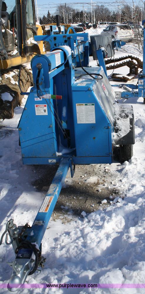 image for item 4783 2006 Genie TML-4000N light tower