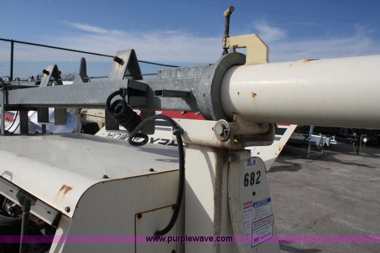 image for item 4998 2005 Terex Amida AL4000 light tower