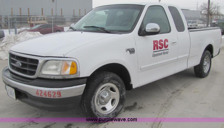 image for item 5300 2002 Ford F150 XLT supercab pickup truck