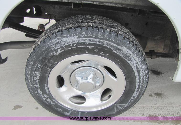 image for item 5300 2002 Ford F150 XLT supercab pickup truck