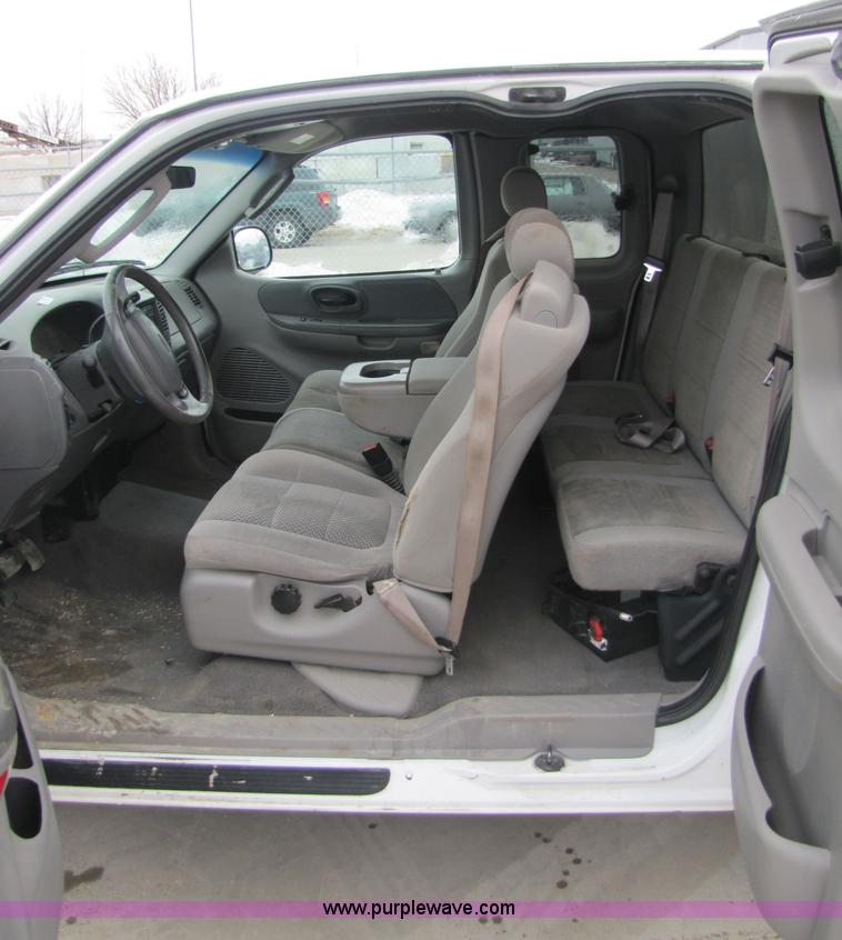 image for item 5300 2002 Ford F150 XLT supercab pickup truck