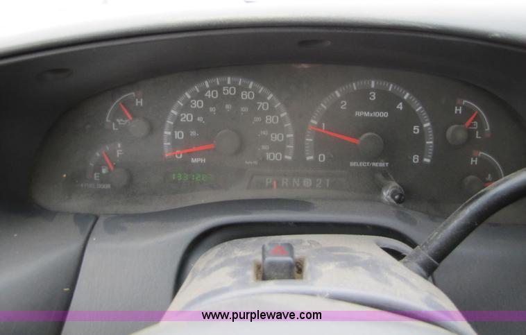 image for item 5300 2002 Ford F150 XLT supercab pickup truck