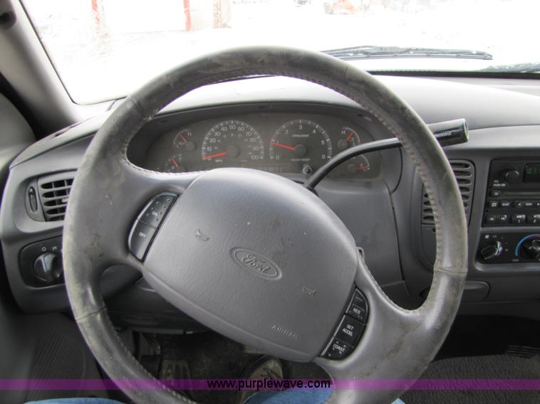 image for item 5300 2002 Ford F150 XLT supercab pickup truck