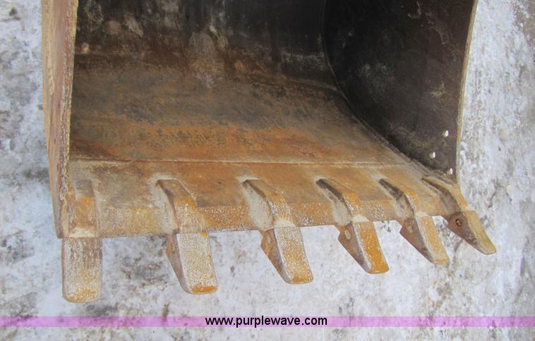 image for item 5312 2004 IHI 80NX3 excavator