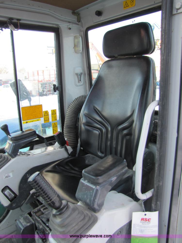 image for item 5312 2004 IHI 80NX3 excavator