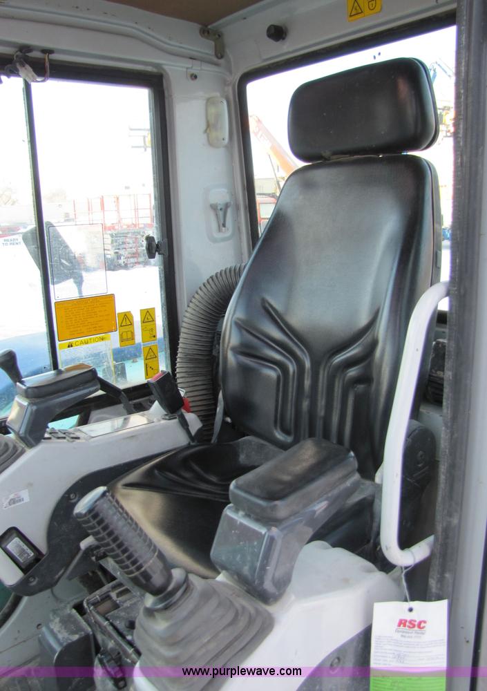 image for item 5312 2004 IHI 80NX3 excavator