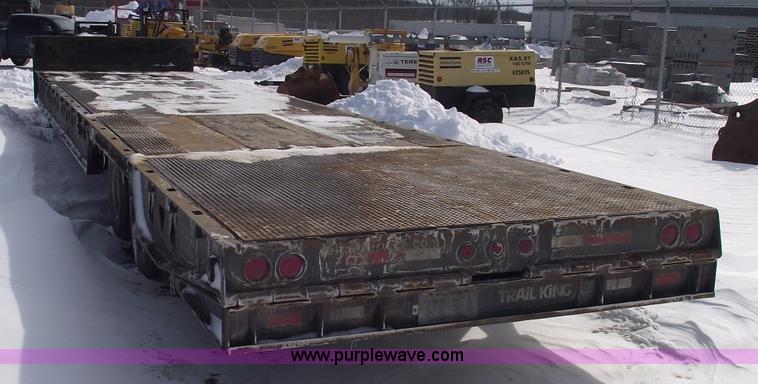 image for item 5386 2004 Trail King TK70HT-482 48' trailer