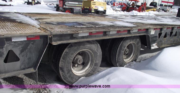 image for item 5386 2004 Trail King TK70HT-482 48' trailer