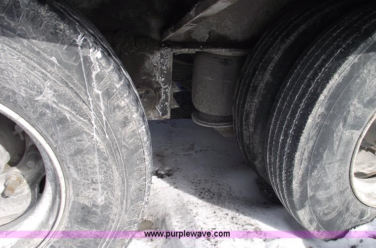 image for item 5386 2004 Trail King TK70HT-482 48' trailer