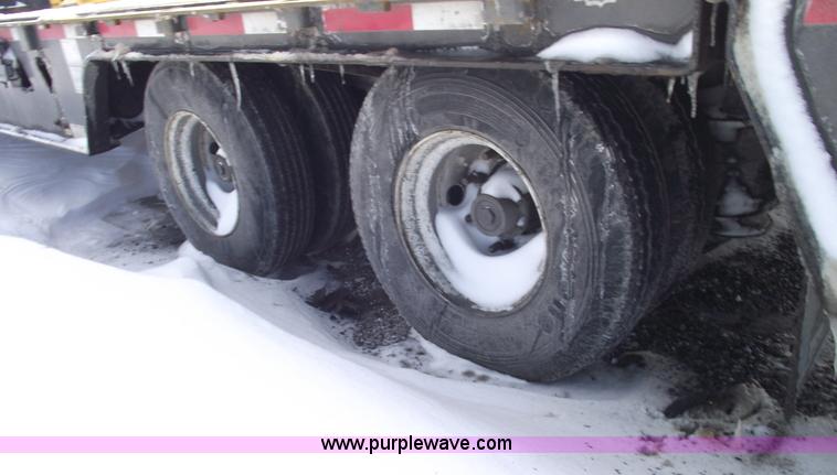 image for item 5386 2004 Trail King TK70HT-482 48' trailer