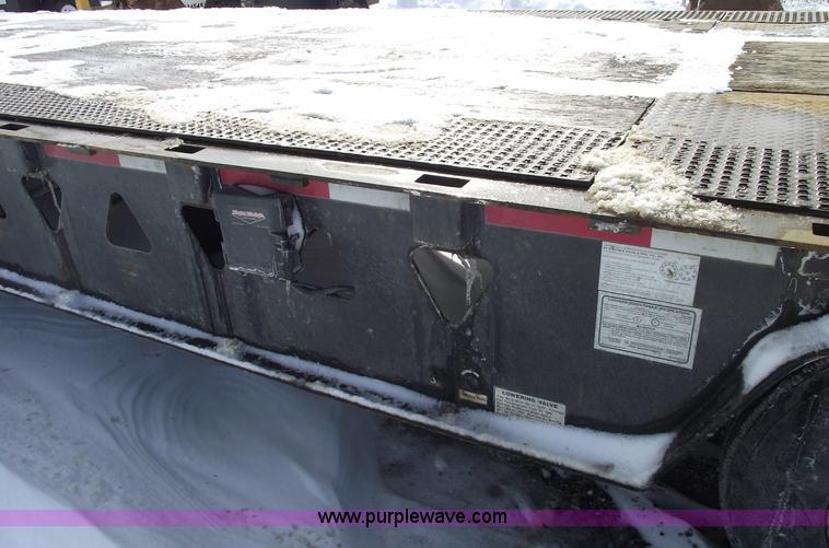 image for item 5386 2004 Trail King TK70HT-482 48' trailer