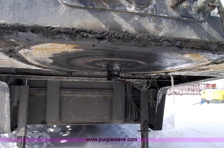 image for item 5386 2004 Trail King TK70HT-482 48' trailer