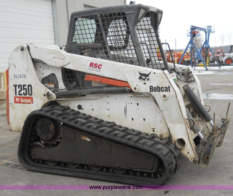 image for item 7776 2005 Bobcat T250 rubber track loader