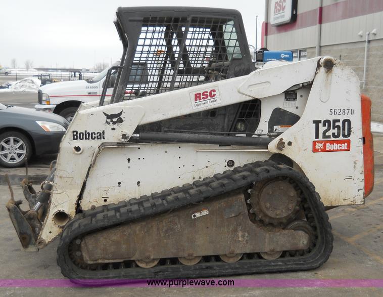 image for item 7776 2005 Bobcat T250 rubber track loader