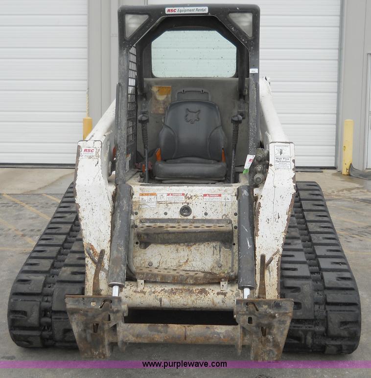 image for item 7776 2005 Bobcat T250 rubber track loader