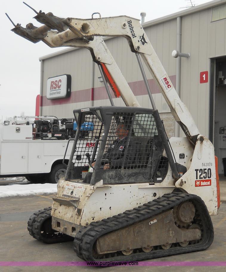image for item 7776 2005 Bobcat T250 rubber track loader