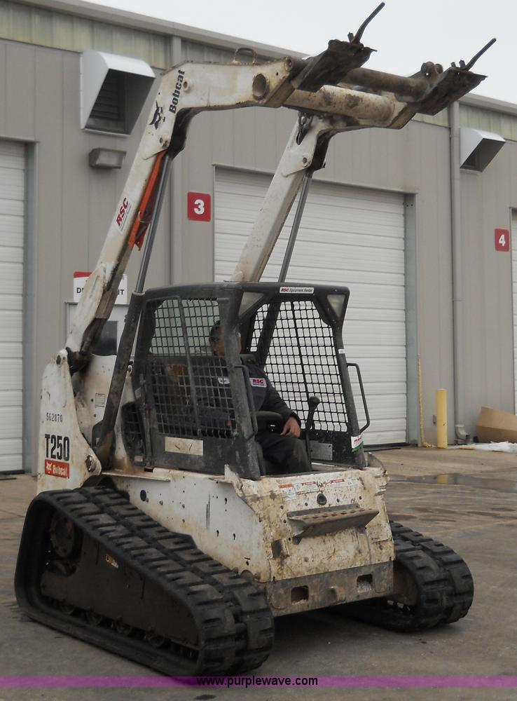 image for item 7776 2005 Bobcat T250 rubber track loader
