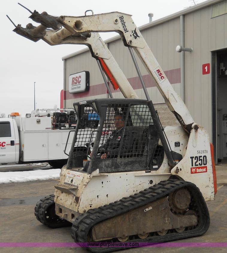 image for item 7776 2005 Bobcat T250 rubber track loader