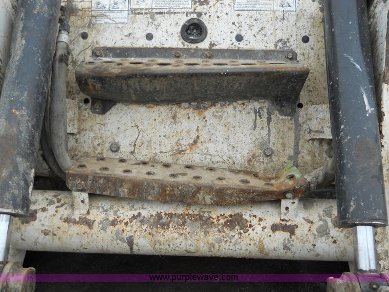 image for item 7776 2005 Bobcat T250 rubber track loader