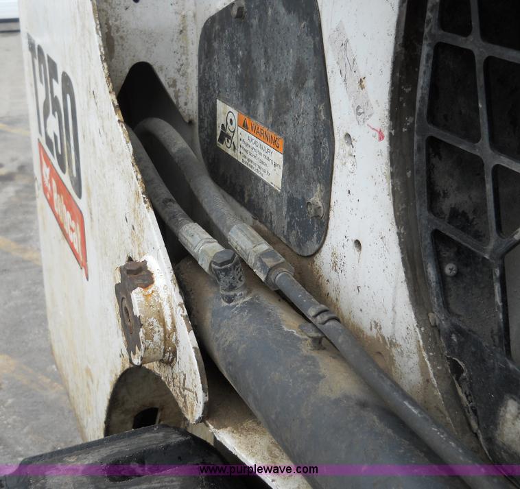 image for item 7776 2005 Bobcat T250 rubber track loader