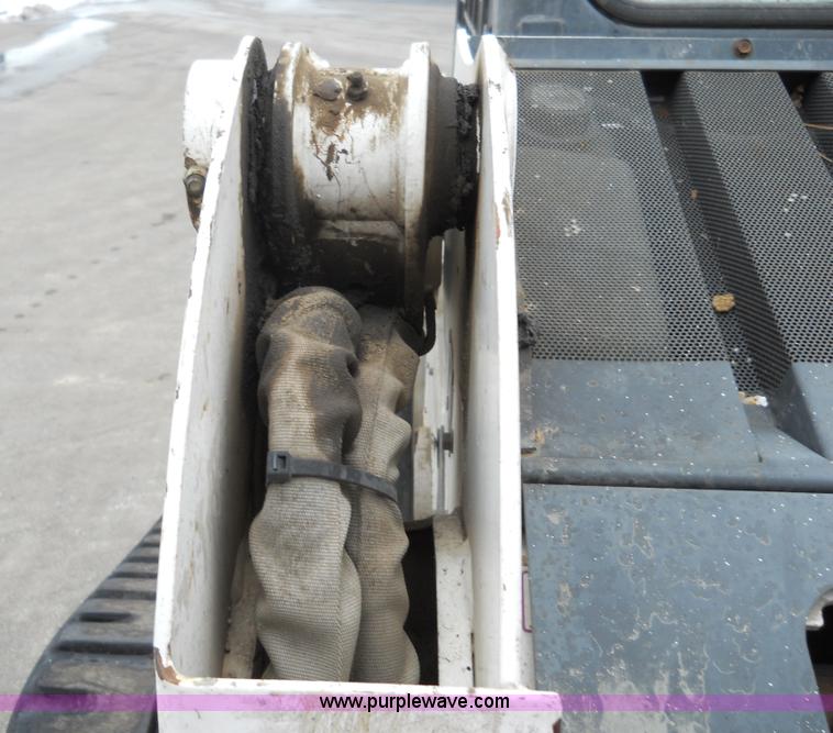 image for item 7776 2005 Bobcat T250 rubber track loader