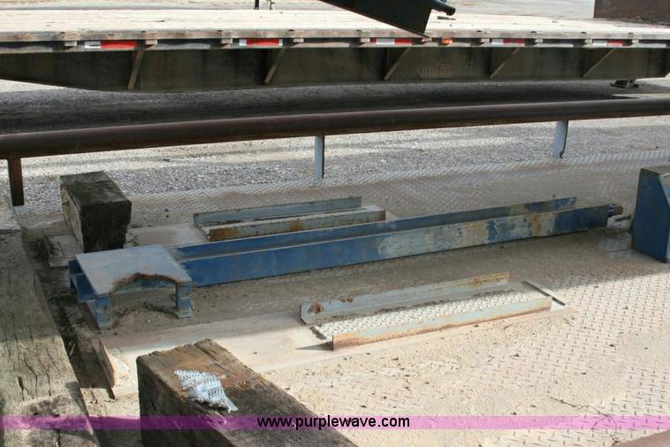 image for item 1500 Howe Richard scales