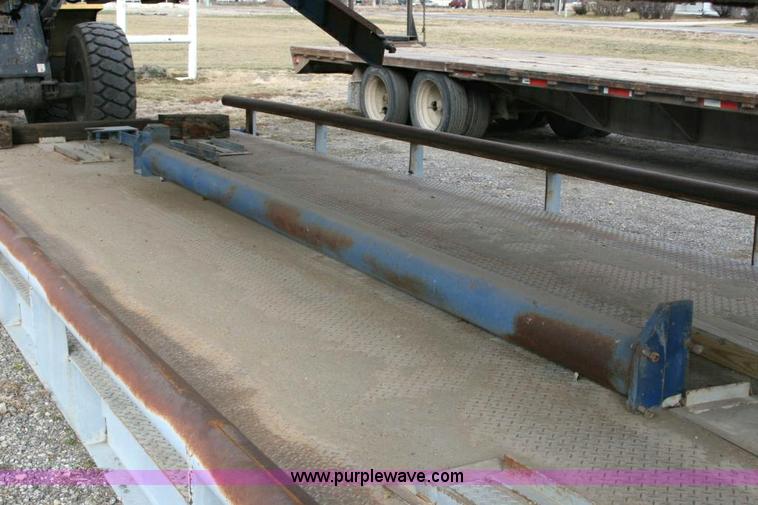 image for item 1500 Howe Richard scales