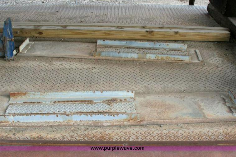 image for item 1500 Howe Richard scales