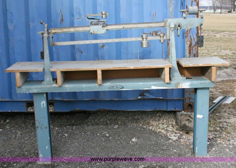 image for item 1500 Howe Richard scales