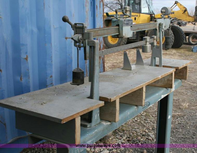 image for item 1500 Howe Richard scales