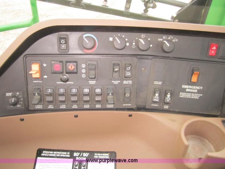 image for item 1600 1999 John Deere 4700 self-propelled sprayer