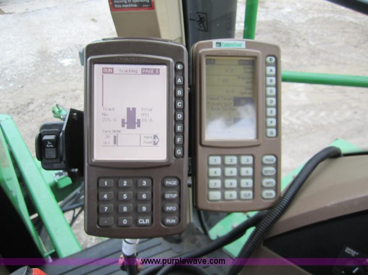 image for item 1600 1999 John Deere 4700 self-propelled sprayer