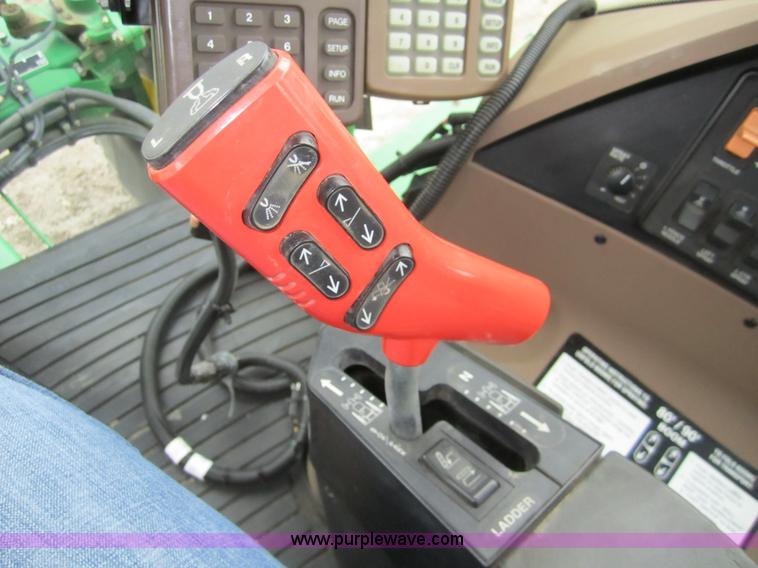 image for item 1600 1999 John Deere 4700 self-propelled sprayer