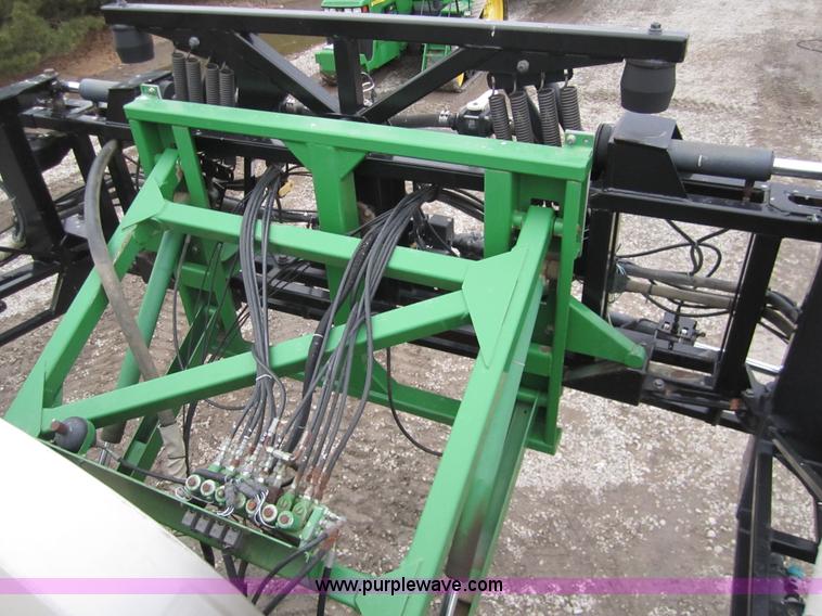 image for item 1600 1999 John Deere 4700 self-propelled sprayer