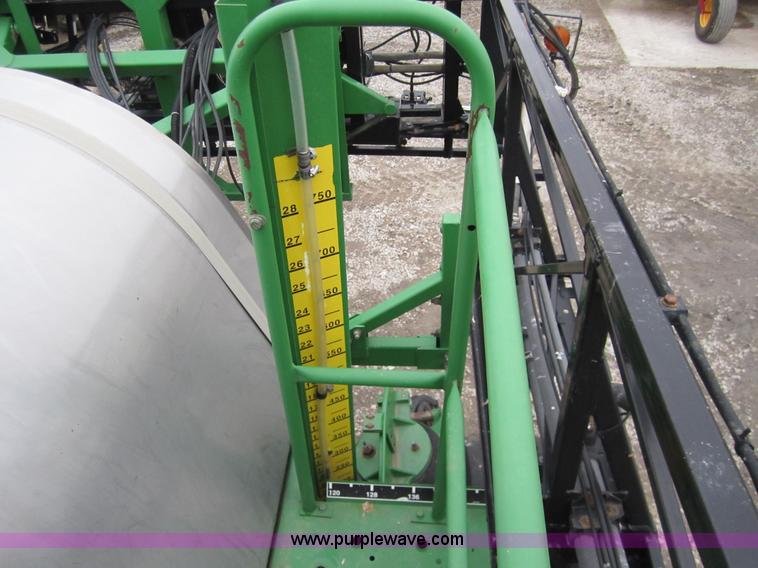 image for item 1600 1999 John Deere 4700 self-propelled sprayer